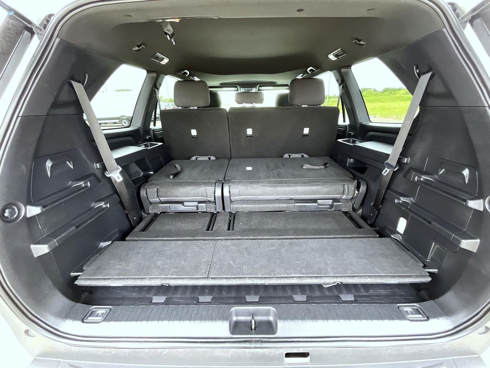Used 2025 White Toyota SR5 image 26
