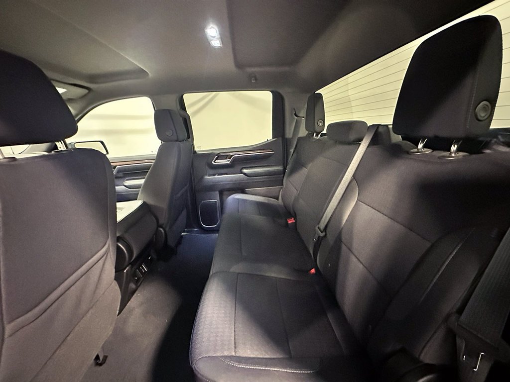 Used 2022 Blue Chevrolet RST image 19