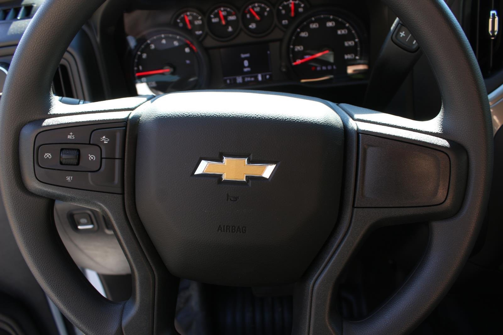 New 2026 Summit White Chevrolet WT image 22