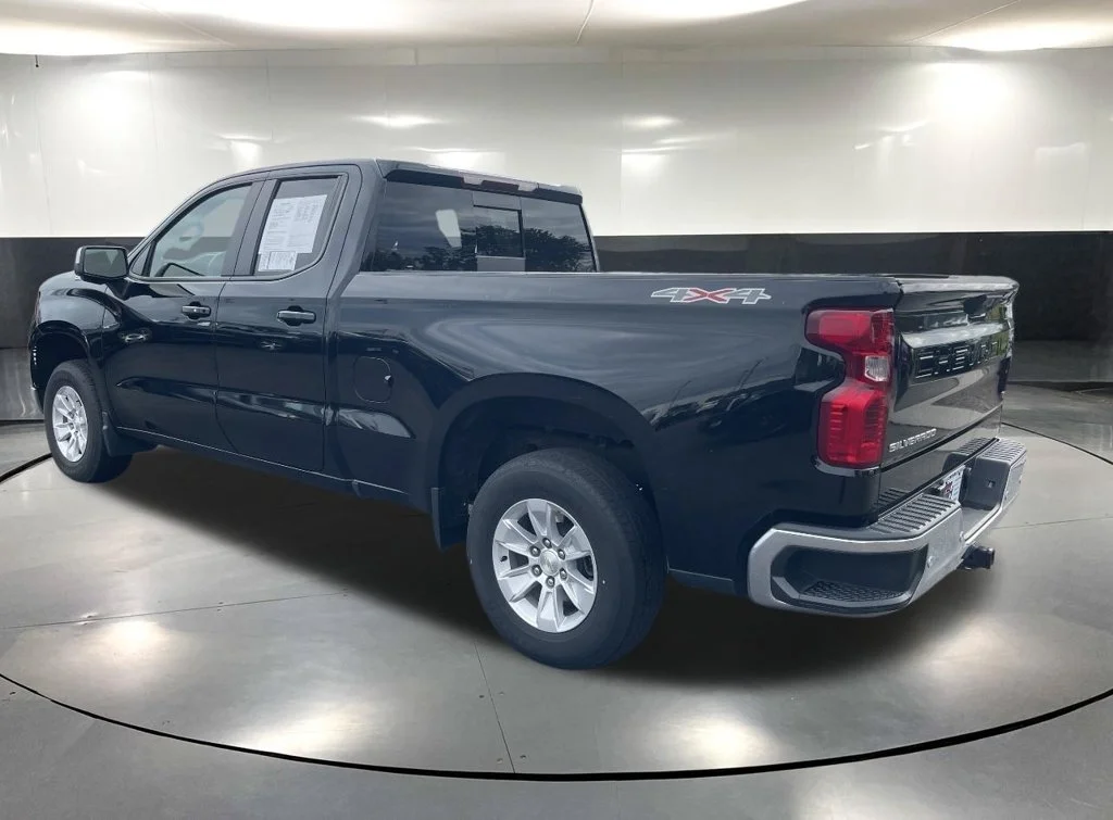 Used 2024 Black Chevrolet LT image 6