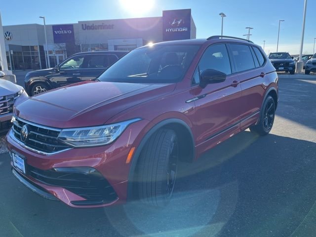 2024 Volkswagen Tiguan SE R-LINE BLACK