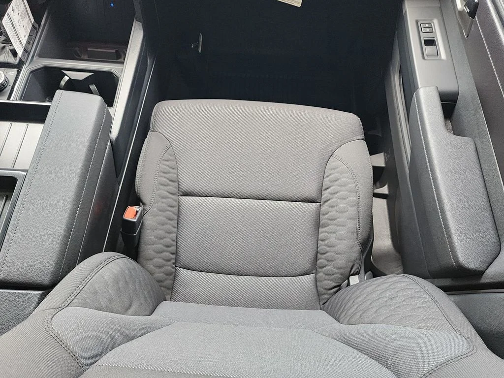 2026 Toyota Tundra SR5 - Photo 9