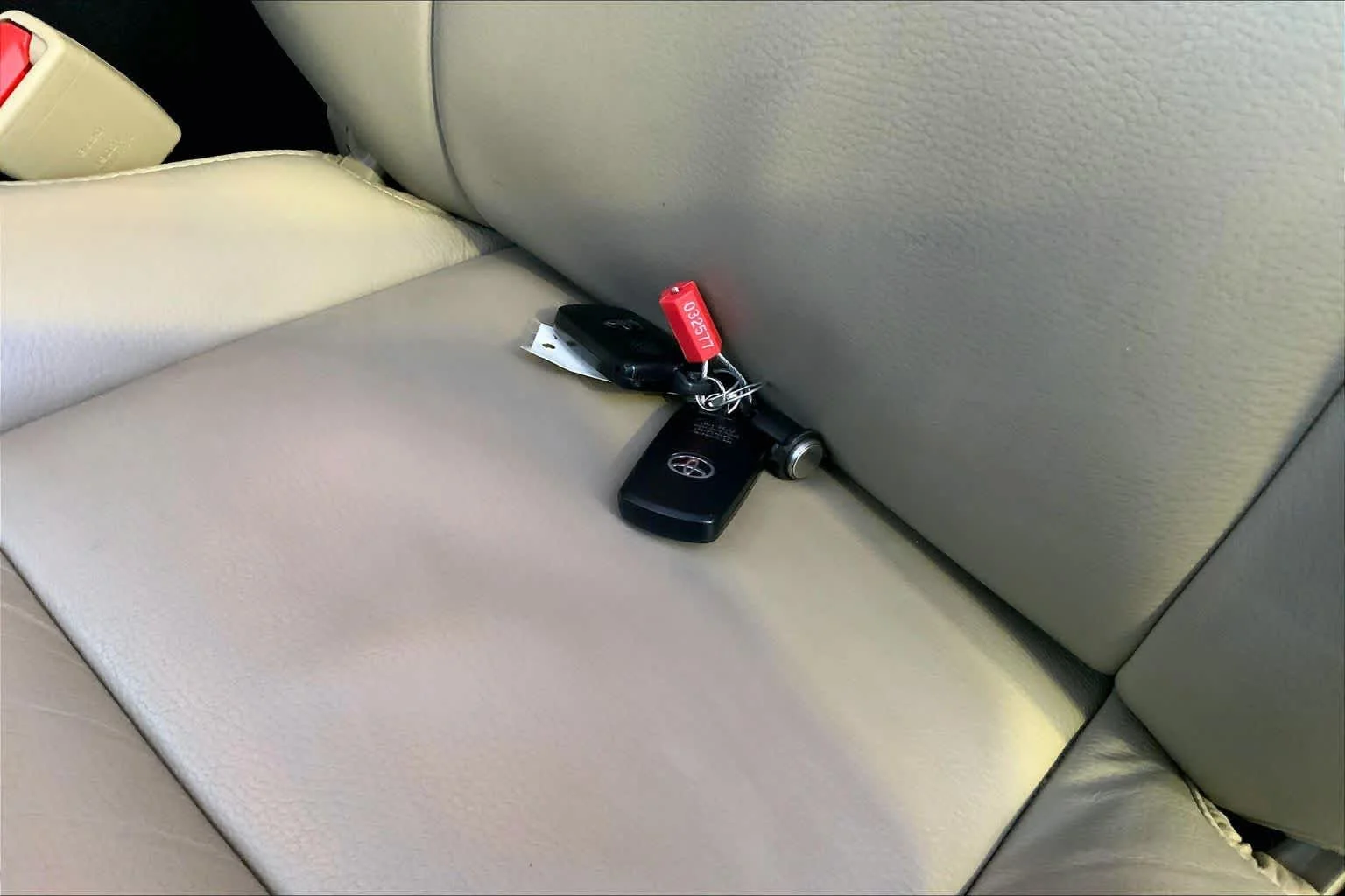 Used 2020 Super White Toyota Limited image 13