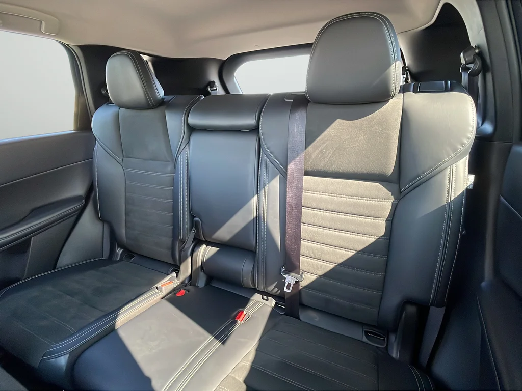 Used 2024 Gray Mitsubishi SE image 41