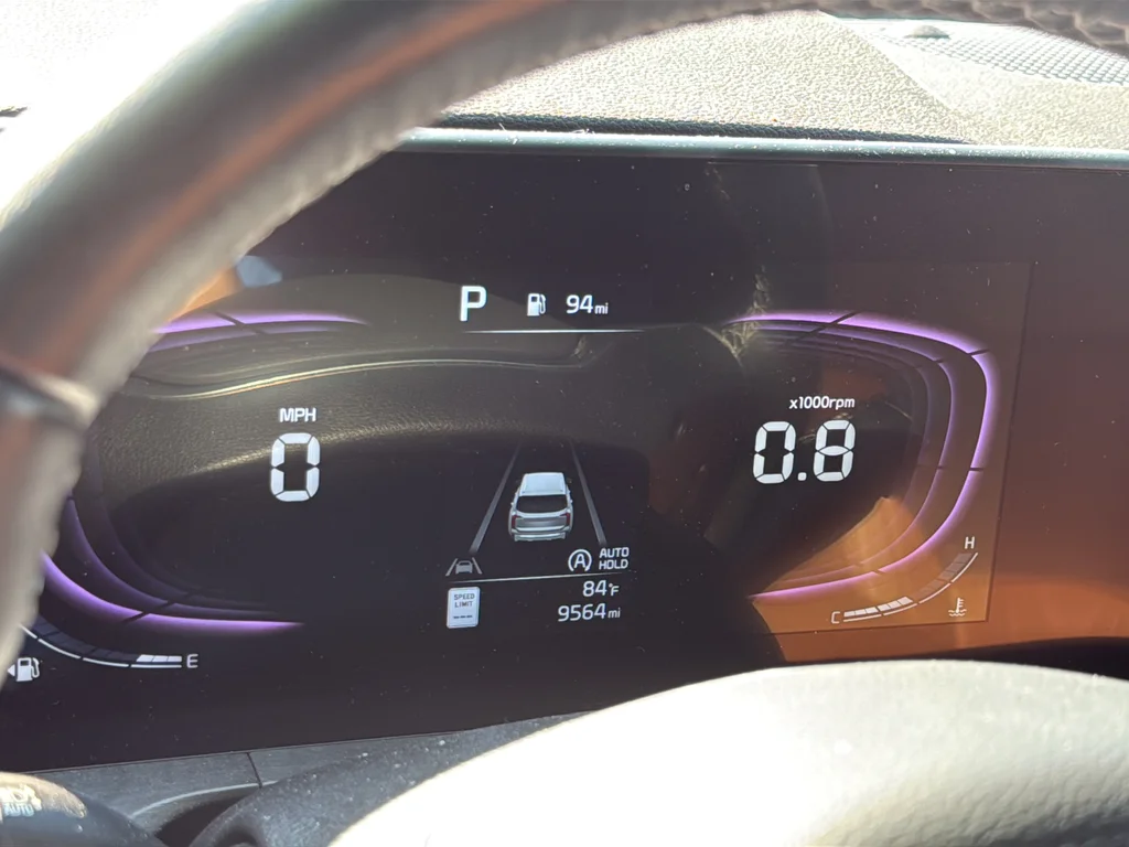 Used 2025 White Kia EX X-Line image 23