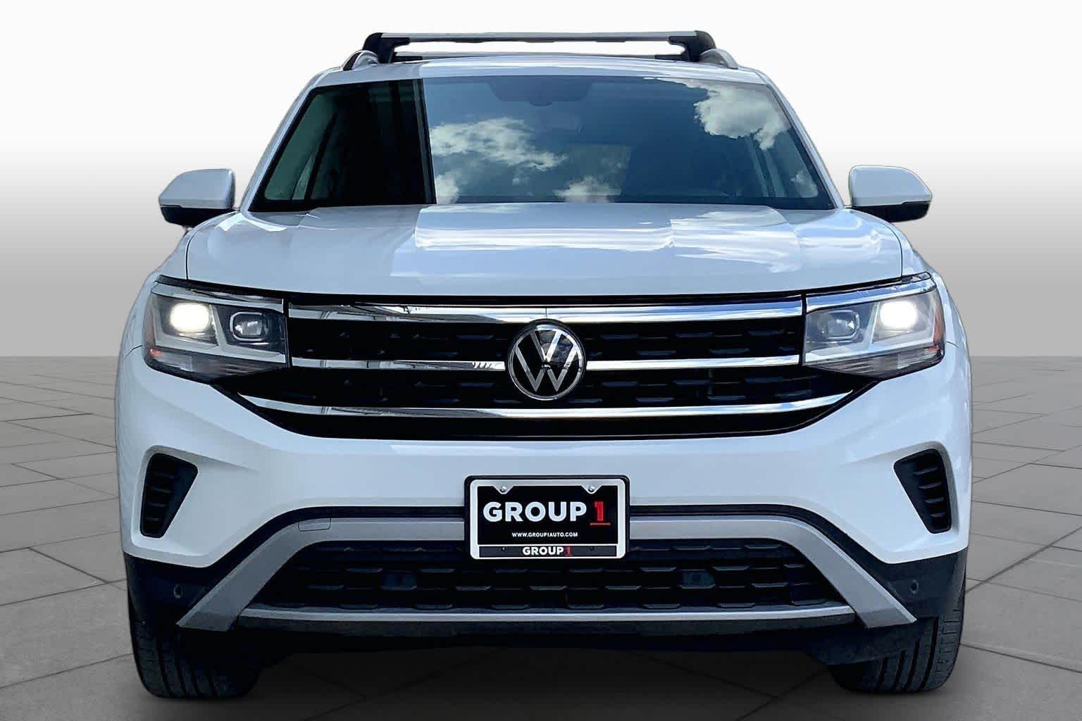 Used 2021 Pure White Volkswagen 2.0T SE w/Technology image 3