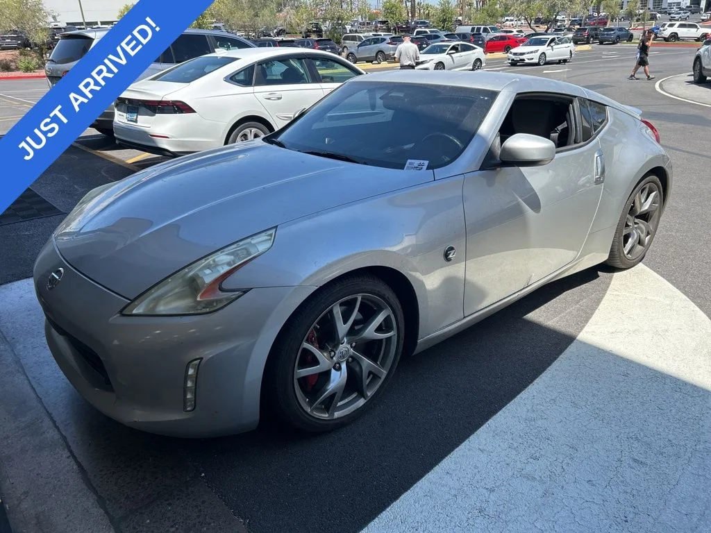 2013 Nissan 370Z Coupe Touring 7AT's photo