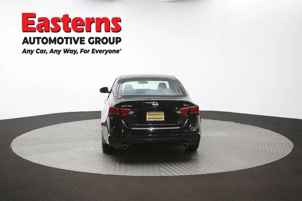 Used 2023 Black Nissan 2.5 SV image 37