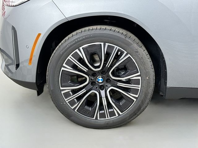Used 2026 Gray Metallic BMW 30 xDrive image 30
