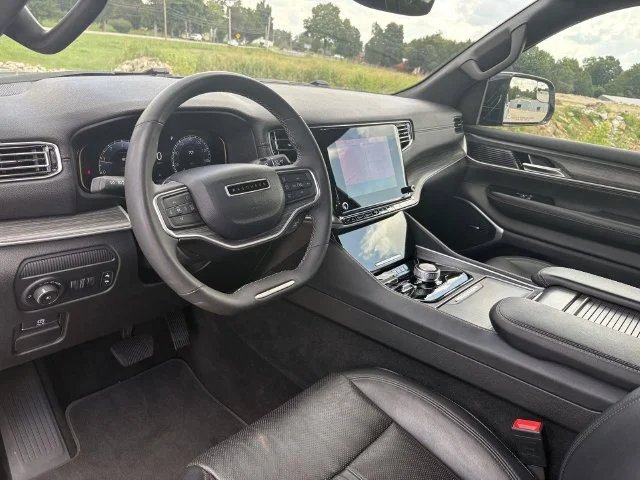 2024 Jeep Wagoneer Series II - Photo 8