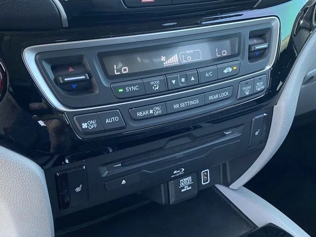 2020 Honda Pilot Touring - Photo 25