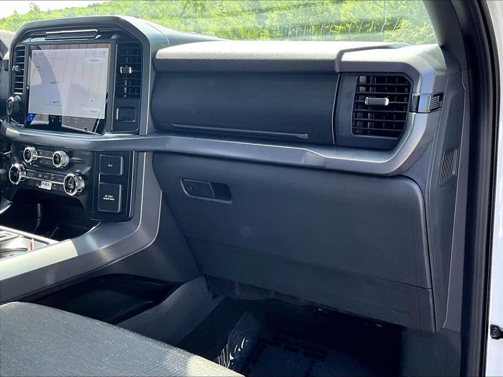 Used 2025 White Ford XLT image 13