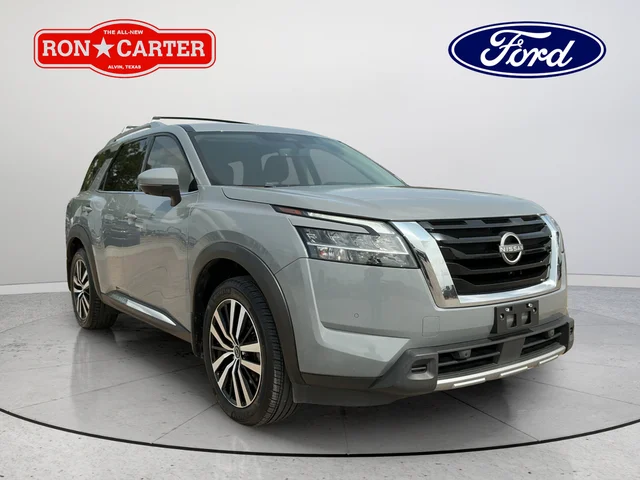 Pre-Owned 2024 Nissan Pathfinder Platinum