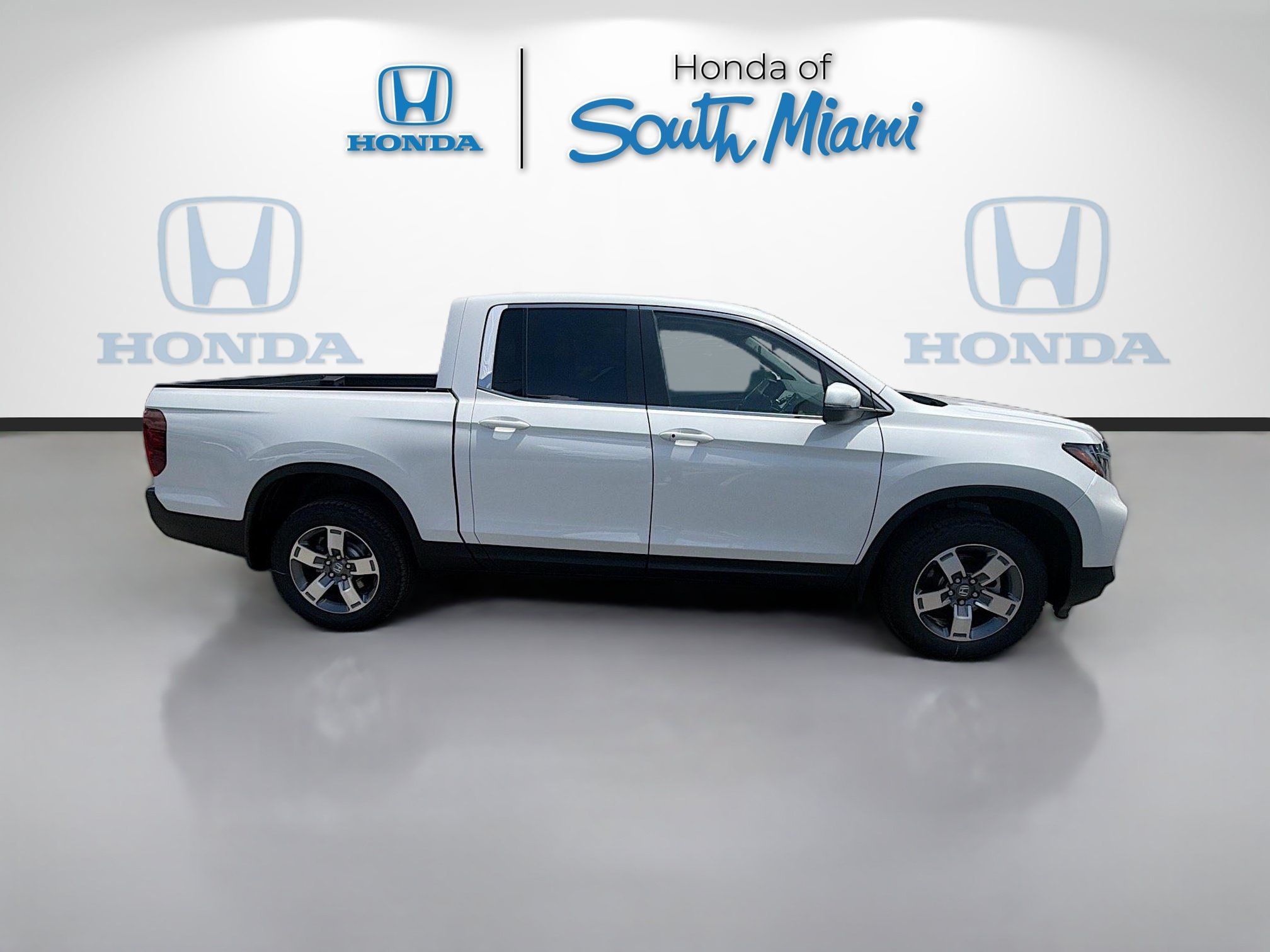 New 2026 Platinum White Pearl Honda RTL image 8