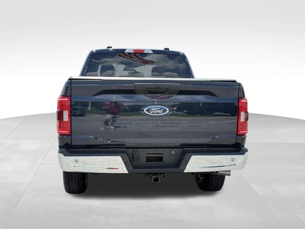 Used 2023 Blue Ford XLT image 23