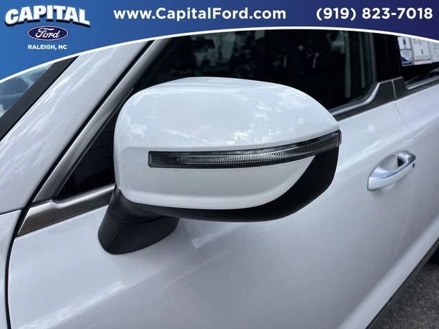 Used 2025 White Kia S image 12