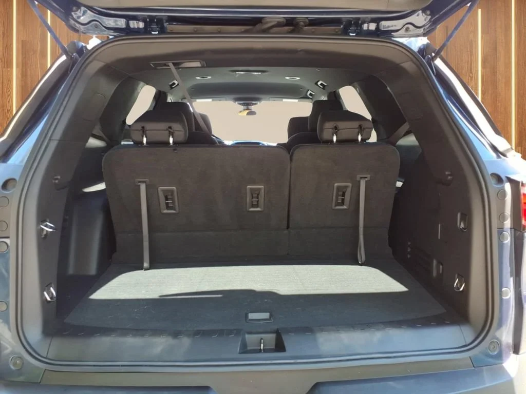 Used 2022 Northsky Blue Metallic Chevrolet LT Cloth image 32