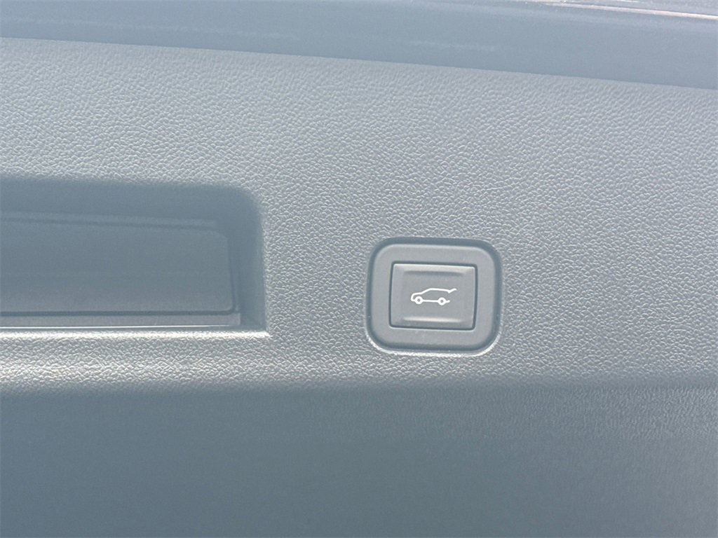 2026 GMC ACADIA - Image 32