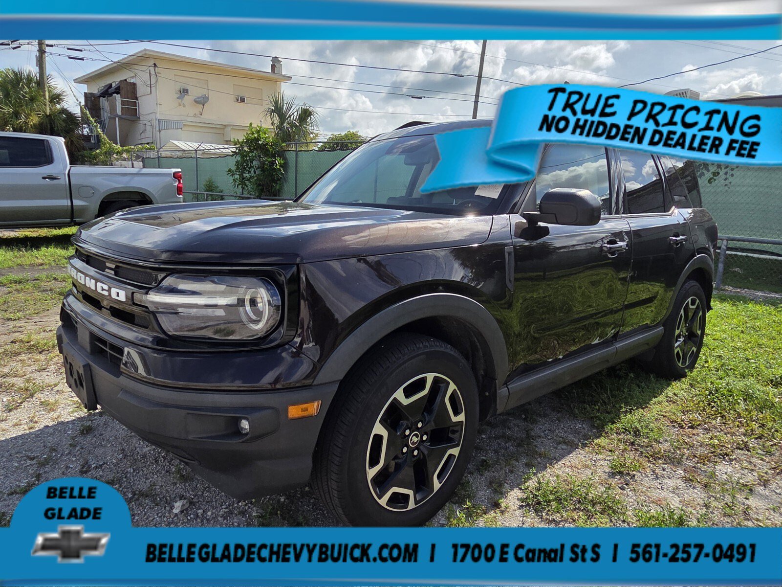 Used 2021  Ford Outer Banks image 1