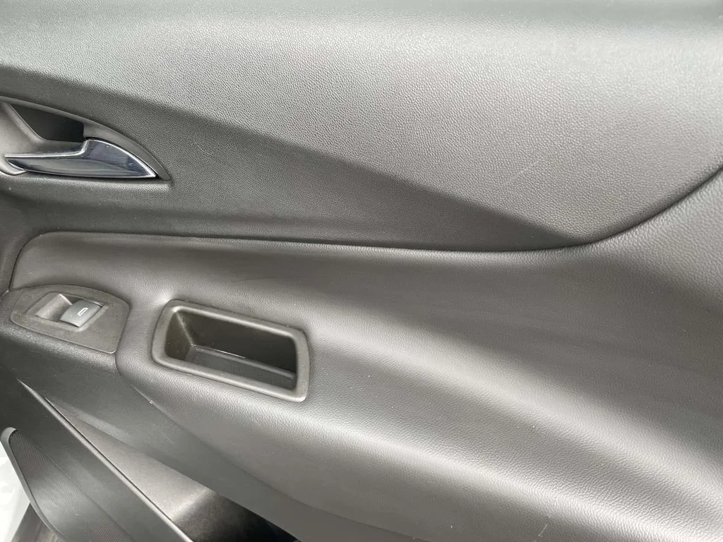 Used 2023 Summit White Chevrolet LT image 10