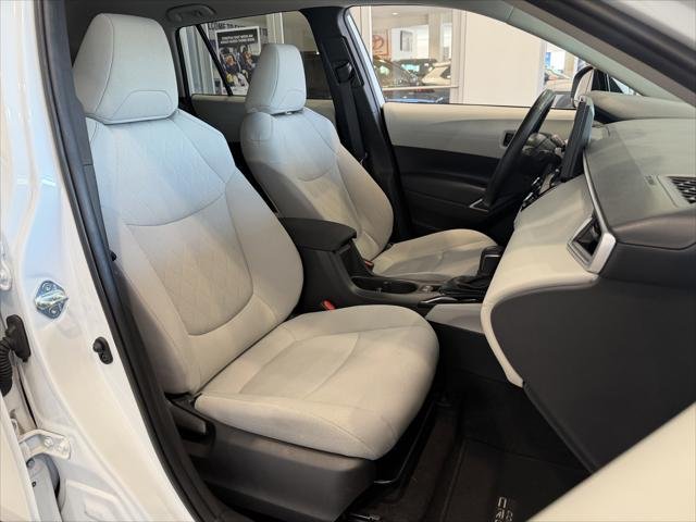 Certified Used 2023 WIND CHILL PEARL Toyota  image 34