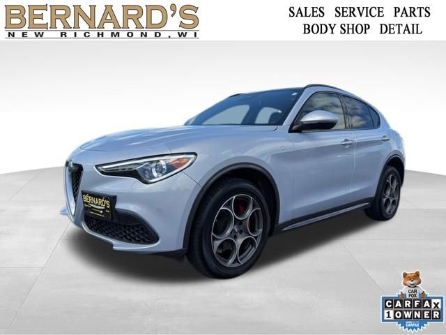 2022 Alfa Romeo Stelvio Ti AWD's photo