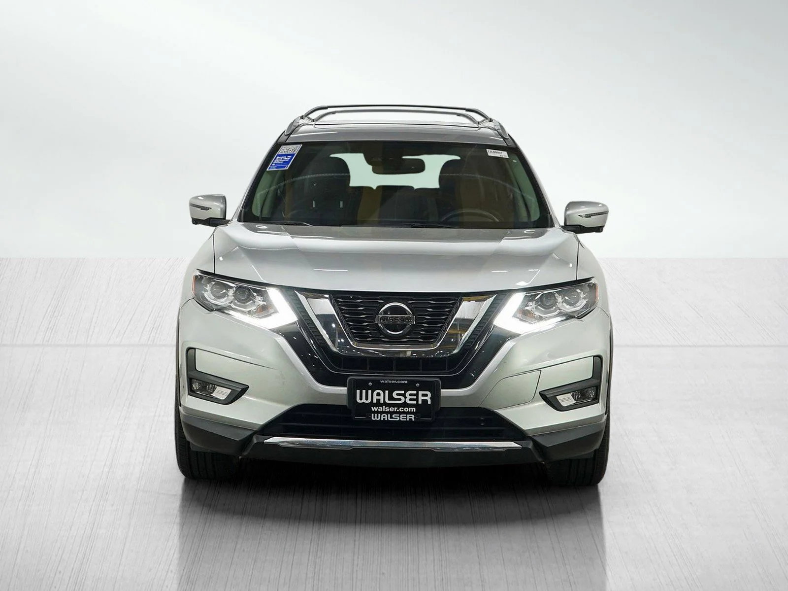 Used 2018 Brilliant Silver Nissan SL image 8