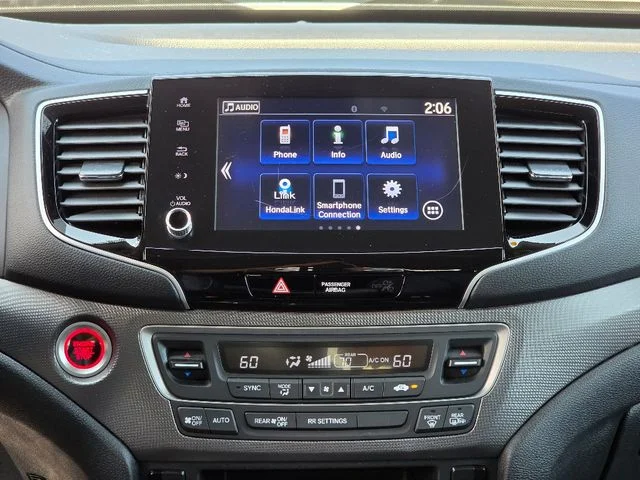 Used 2023 White Honda RTL image 26