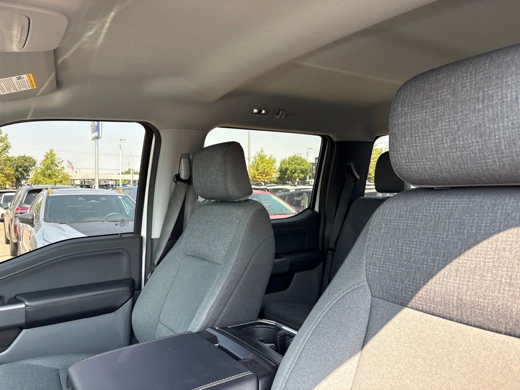 Used 2024 White Ford XLT image 5