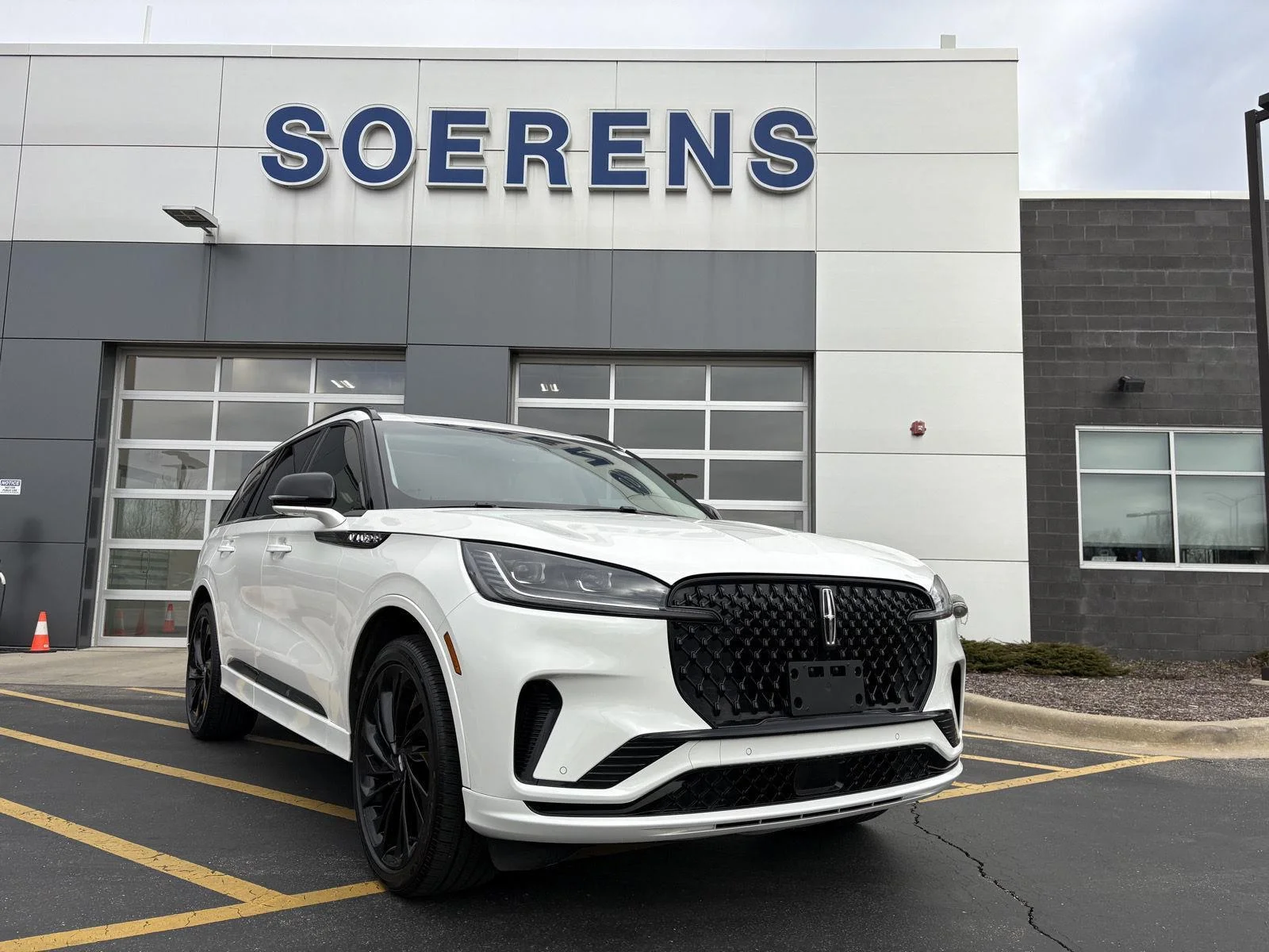 2025 Lincoln Aviator Reserve AWD's photo