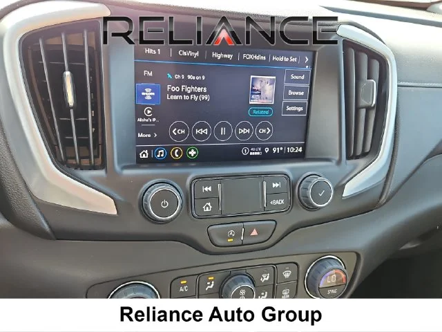 Used 2024 Silver GMC SLT image 29