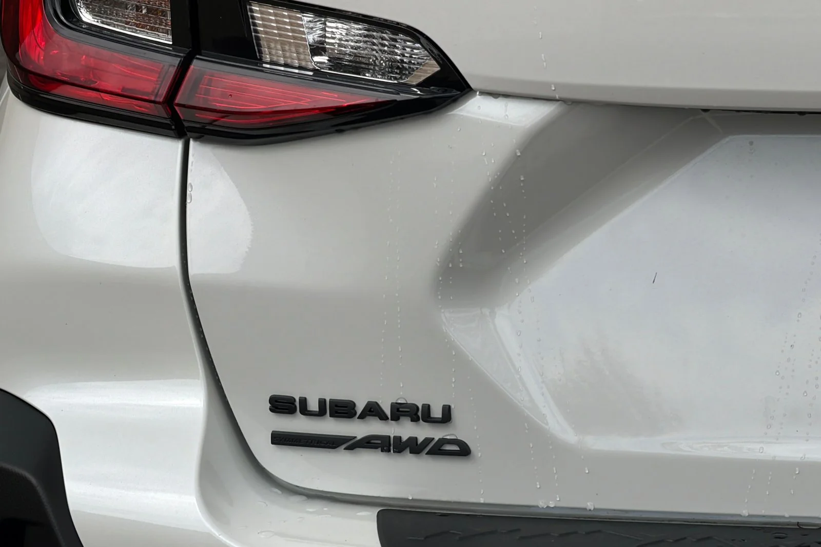 New 2026 CRYSTAL WHITE PEARL Subaru Premium image 26