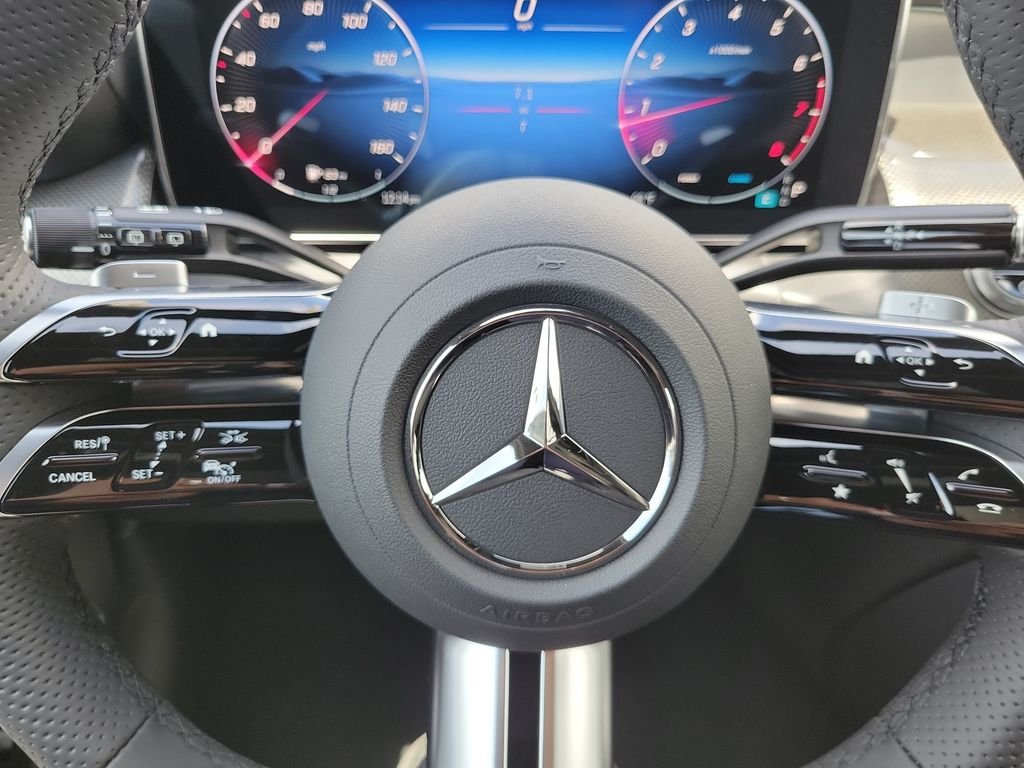 New 2027 Polar White Mercedes-Benz GLC 300 image 23
