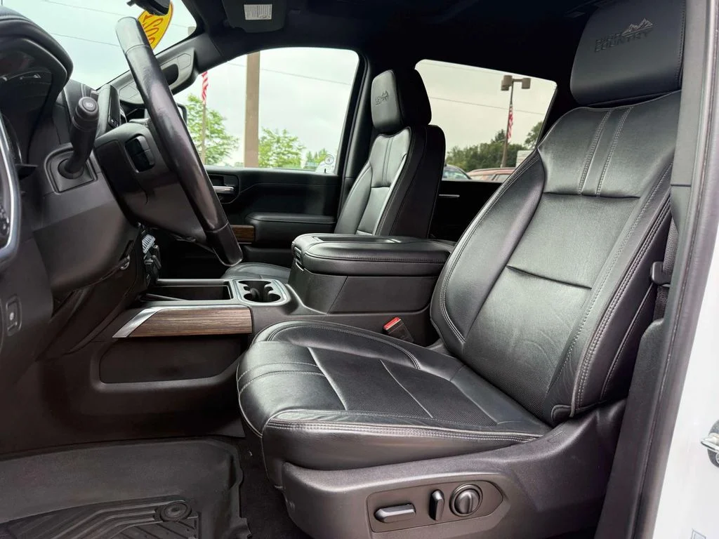 Used 2021 White Chevrolet High Country image 19