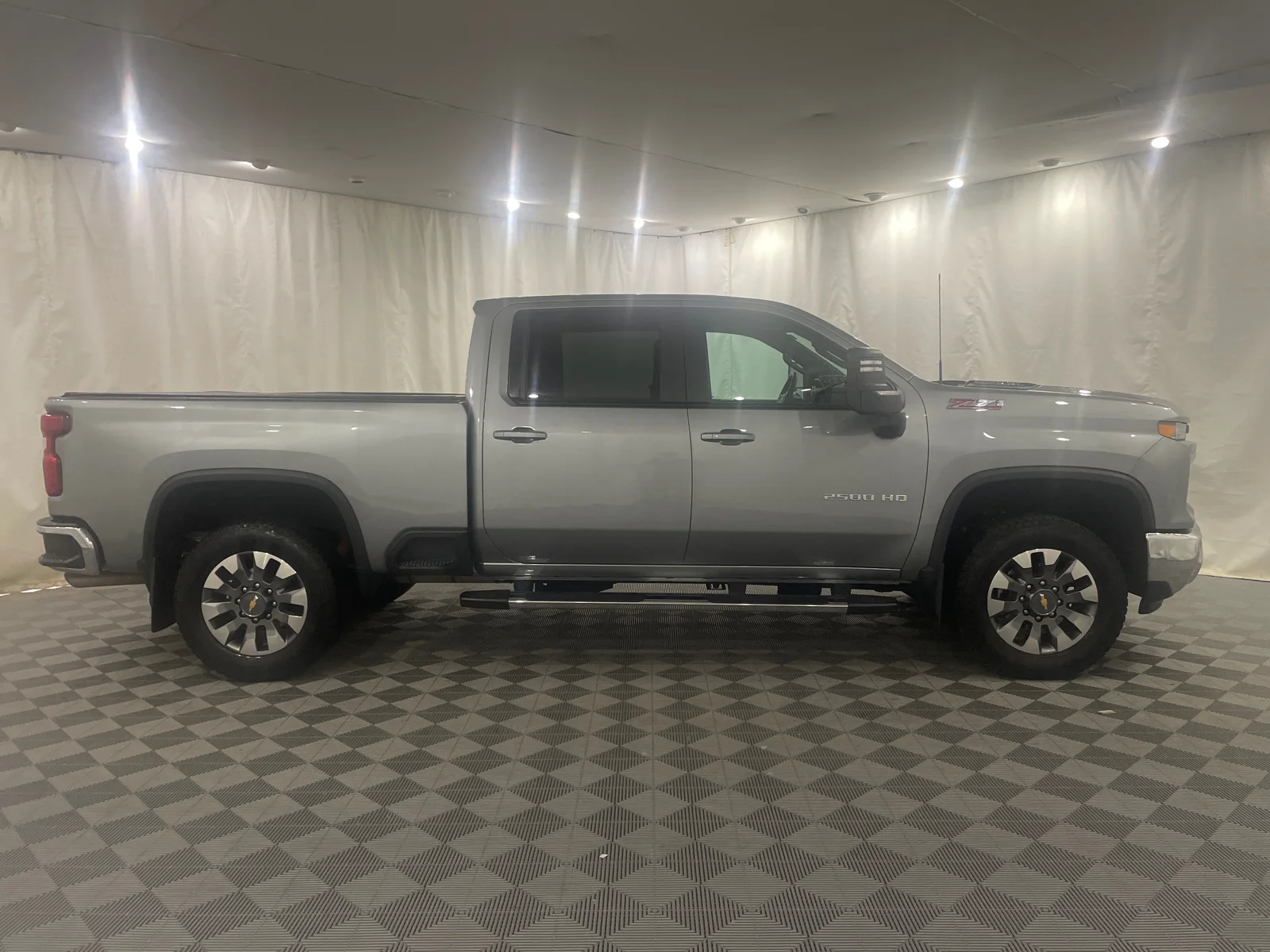 Used 2024 Sterling Gray Metallic Chevrolet LT image 4