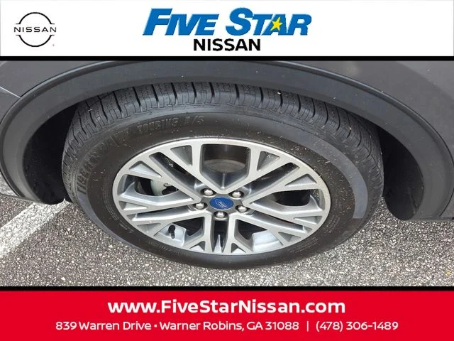 Used 2021 Gray Ford SEL image 18