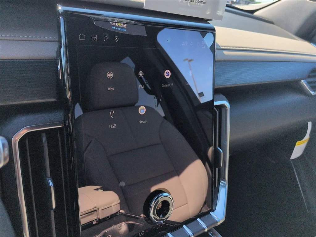 New 2026 Sterling Metallic GMC Elevation image 37