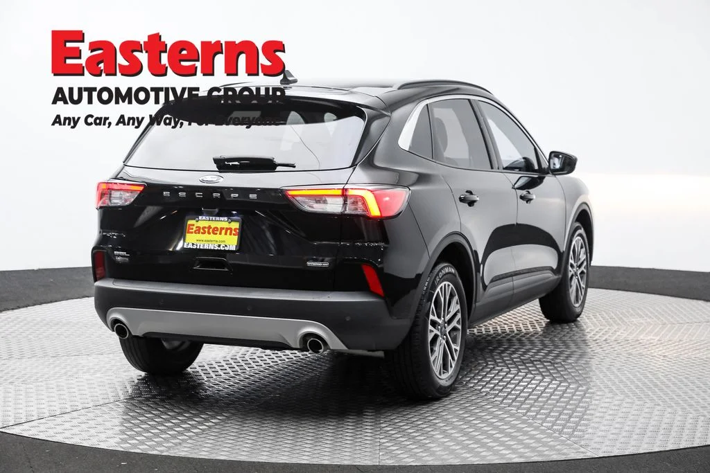 Used 2021 Black Ford SEL image 5