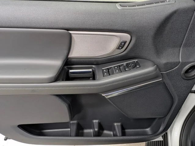 New 2027 Star White Metallic Tri-Coat Ford Active image 41