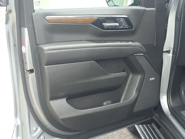 Used 2025 Gray Chevrolet High Country image 15