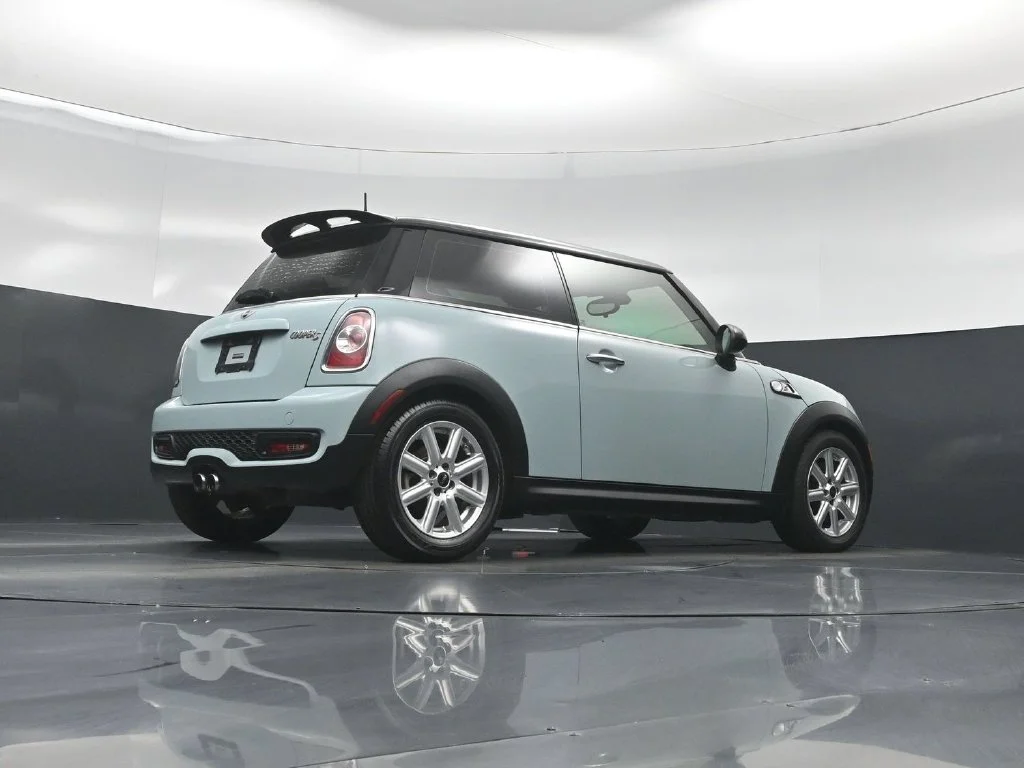 Used 2013 Blue MINI Base image 45