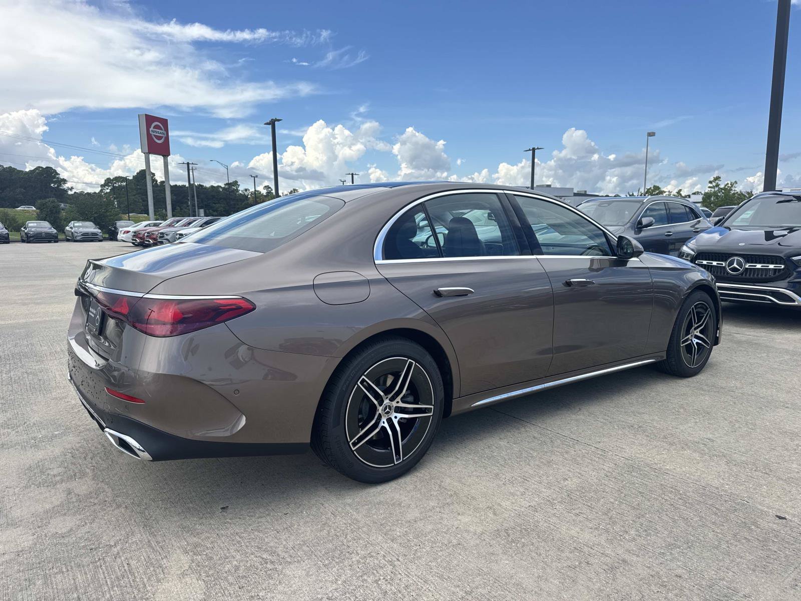 New 2027 Black Mercedes-Benz E 350 image 5