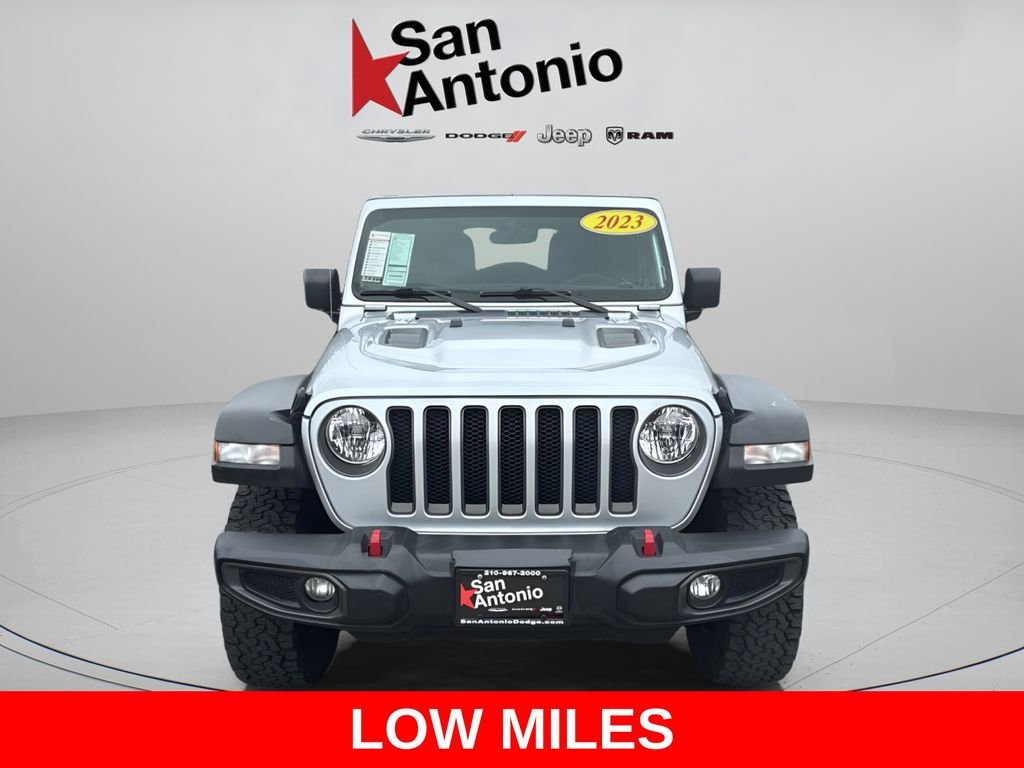 Used 2023 Silver Jeep Rubicon image 3