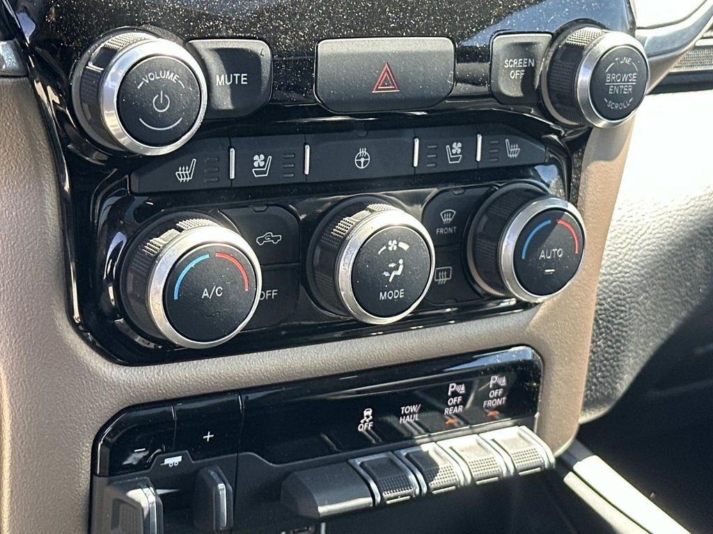 Used 2022 Blue Ram Laramie image 23