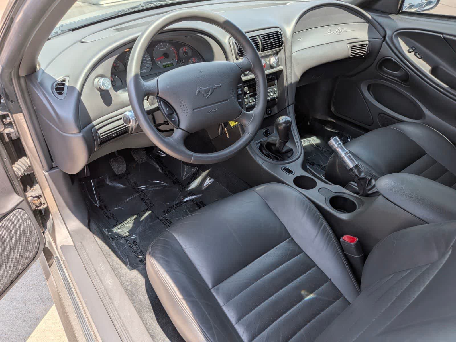 Used 2001 Gray Ford  image 2