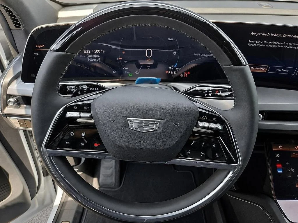 2027 Cadillac VISTIQ Luxury - Photo 15