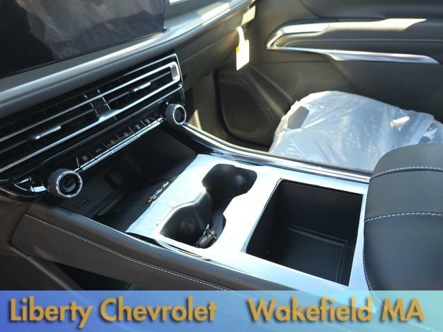 2027 Chevrolet Traverse LT - Photo 10