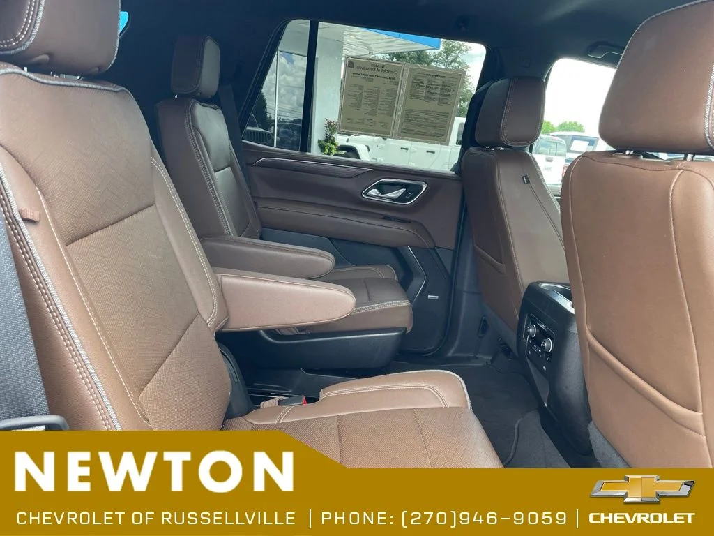 Used 2024 Pearl Chevrolet High Country image 29