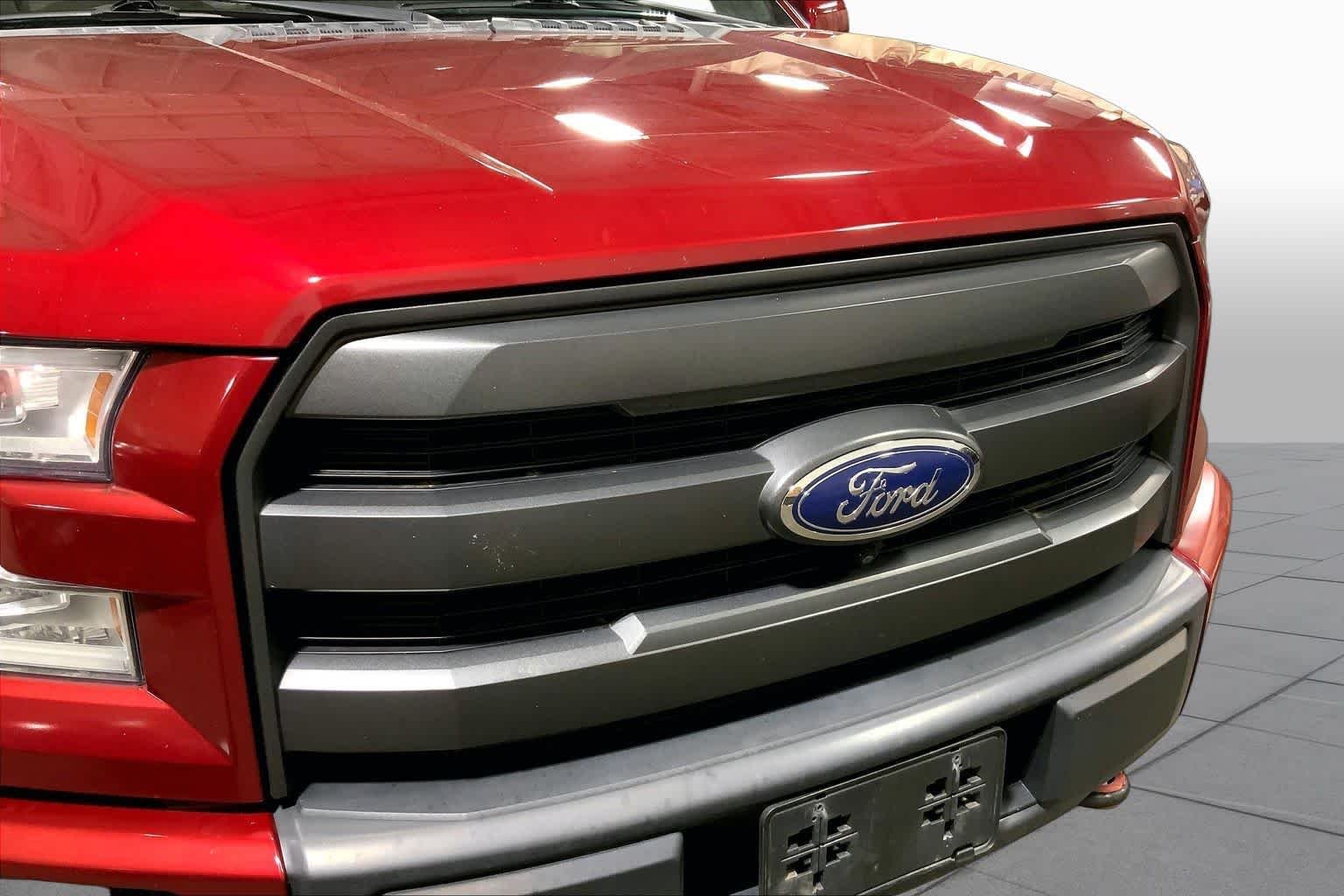 Used 2015 Ruby Red Metallic Tinted Clearcoat Ford Lariat image 30