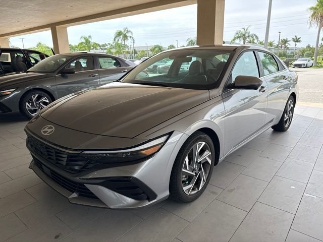 Used 2024 Silver Hyundai Limited image 3